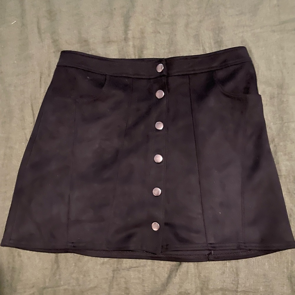 Express black size 6 button up skirt